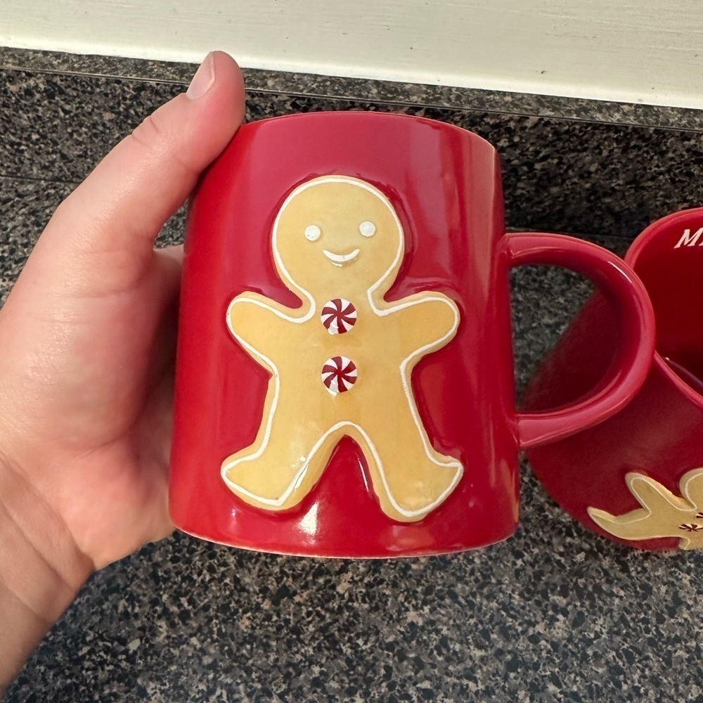 Christmas Gingerbread Man Ceramic Mug Set - Picture 4 of 6